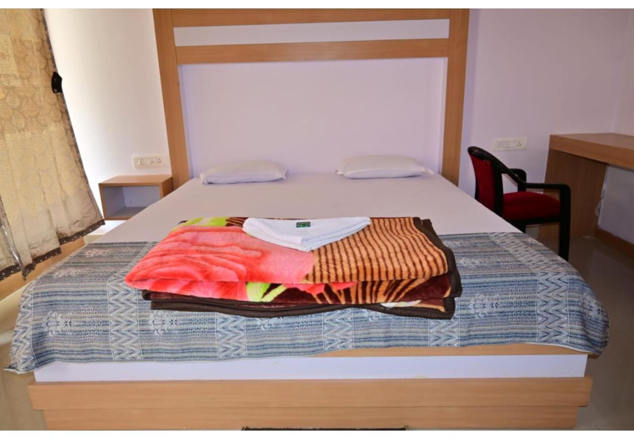 Moon Shine Garden Resort Lakshmanpur エクステリア 写真