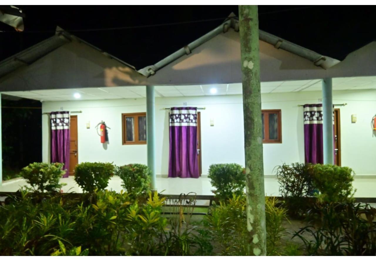 Moon Shine Garden Resort Lakshmanpur エクステリア 写真